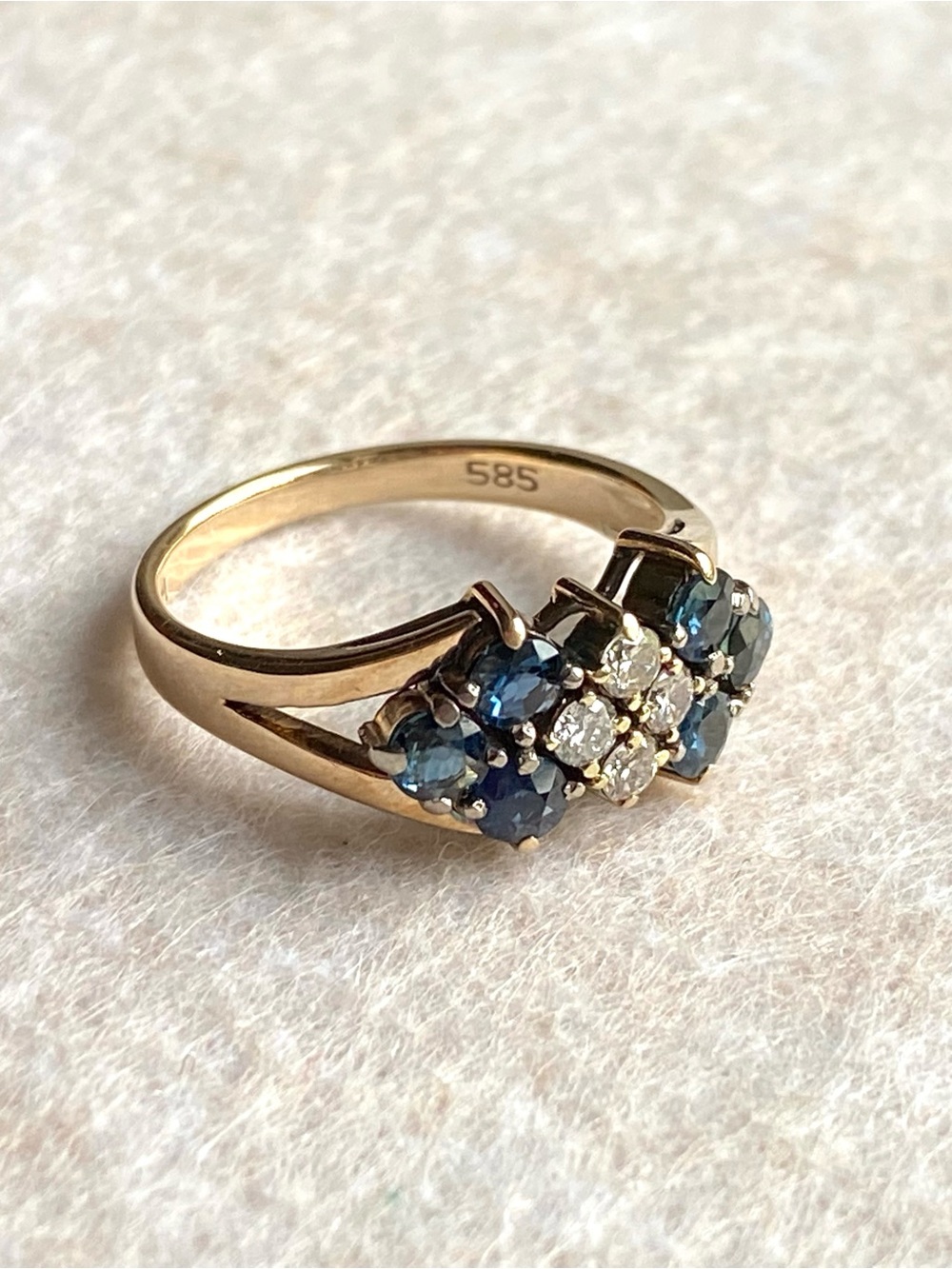 Vintage 14k Gold Sapphire and Diamond Cluster Ring - size 6.5 - Gorgeous